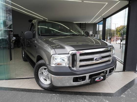 FORD F-250 4.2 XLT 4X2 CS TURBO DIESEL 2P MANUAL FORD F-250 4.2 XLT 4X2 CS TURBO DIESEL 2P MANUAL